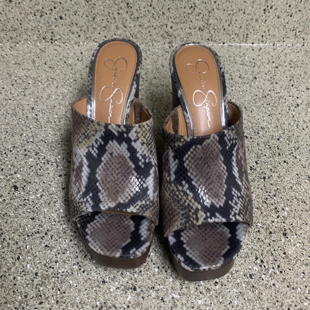 Leopard wedge